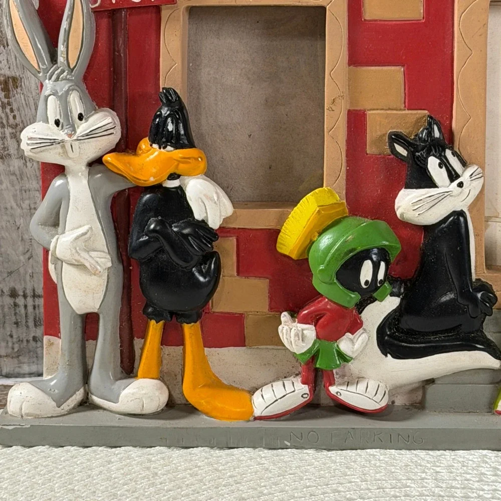 Warner Bros. brand warner